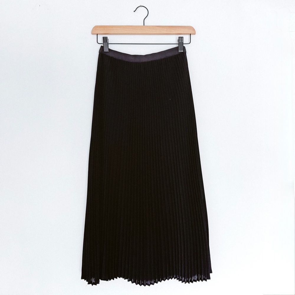 Aritzia Babaton Jude Skirt Black - Size XS
